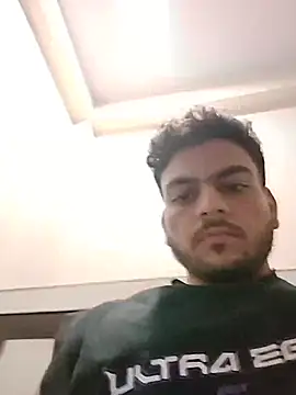 Realcumshow stripchat live cam model