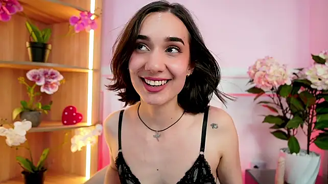 ZoeBelmont stripchat live cam model