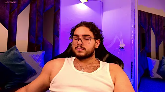 Enzo_bossJS stripchat live cam model