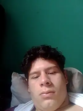 andru211 stripchat live cam model