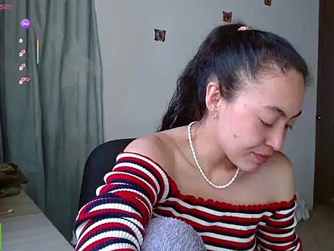 Amitlu_ stripchat live cam model