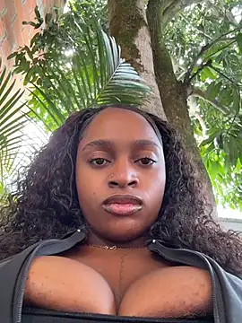 darle_volant stripchat live cam model