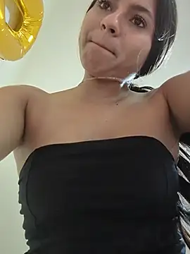 DulceCaroX stripchat live cam model