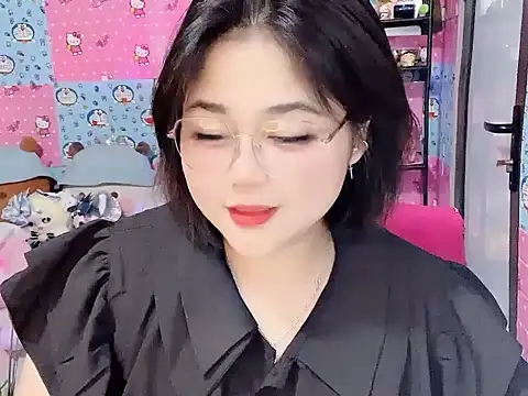 Nhanlu009 stripchat live cam model
