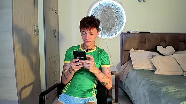 Timothy_ros stripchat live cam model