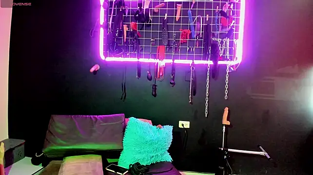 Mistress_Lola_bdsm stripchat live cam model