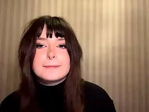 MedaFrerich stripchat live cam model