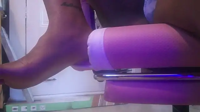 nastydianastrips stripchat live cam model