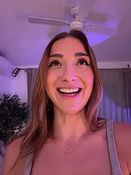 StracciaStella- stripchat live cam model