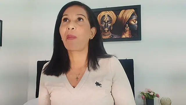 Shanon_mature stripchat live cam model
