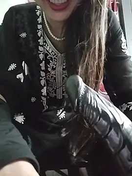 Noor_Darliing stripchat live cam model