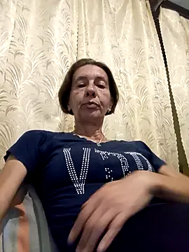 Tania9876 stripchat live cam model