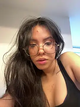 rose_allure1 stripchat live cam model