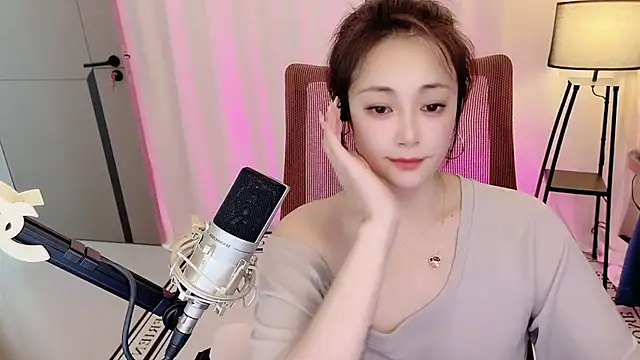 Daisy-77 stripchat live cam model