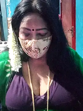 maniisha stripchat live cam model