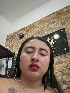 _Sarah-Office1 stripchat live cam model