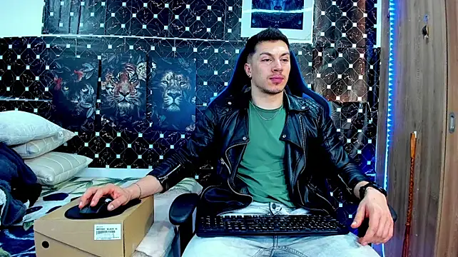 javiersexymann stripchat live cam model