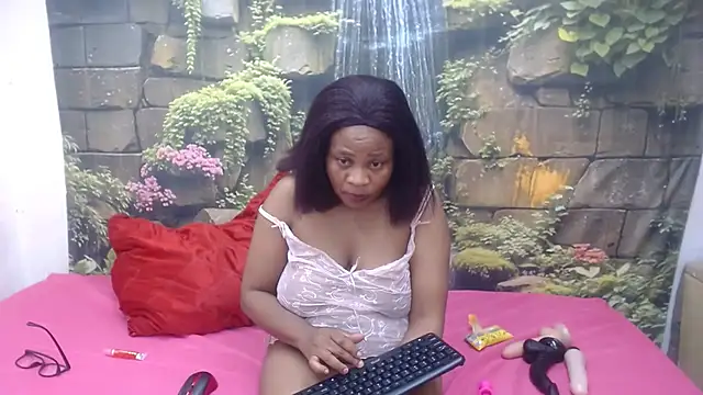 MiniSeduction stripchat live cam model
