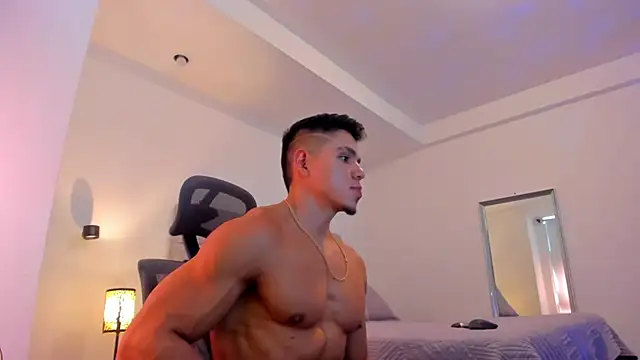 chris_morgan7 stripchat live cam model