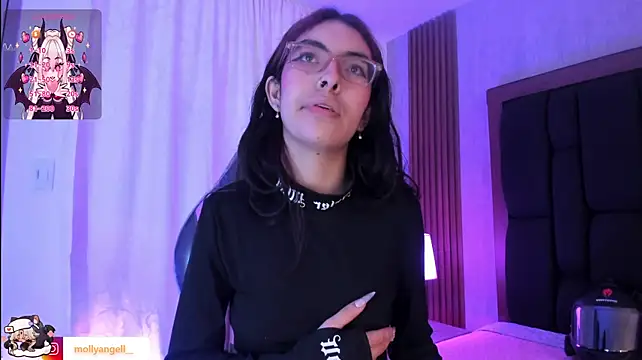 Molly_A stripchat live cam model