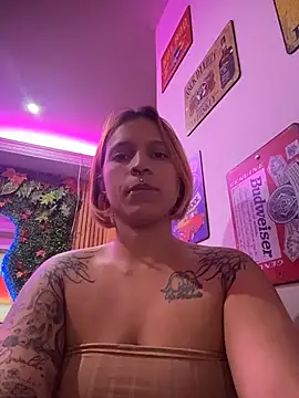 Mia_0-4 stripchat live cam model