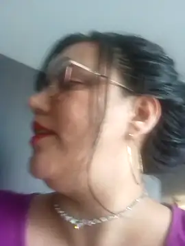 Sallydickinson stripchat live cam model