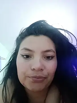 Mami_Latin stripchat live cam model