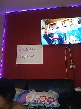 Yule2703 stripchat live cam model