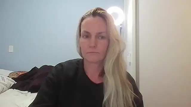 Annylove1 stripchat live cam model
