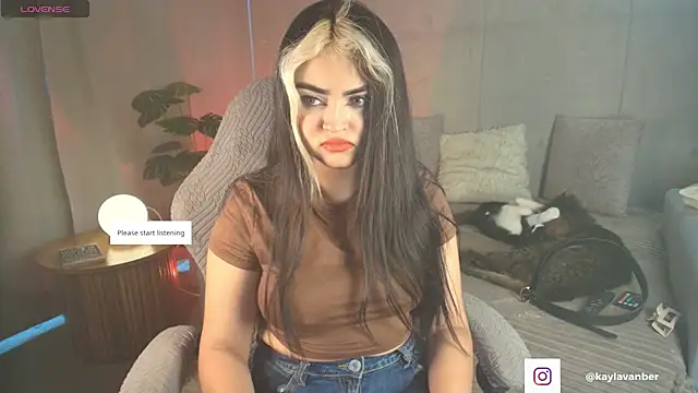 Kaylavanber stripchat live cam model