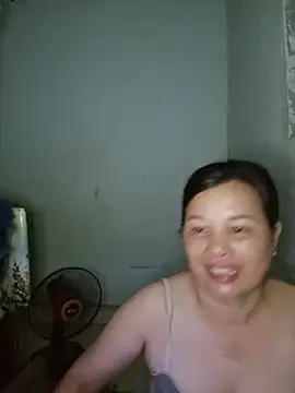-Iloveyou9999- stripchat live cam model