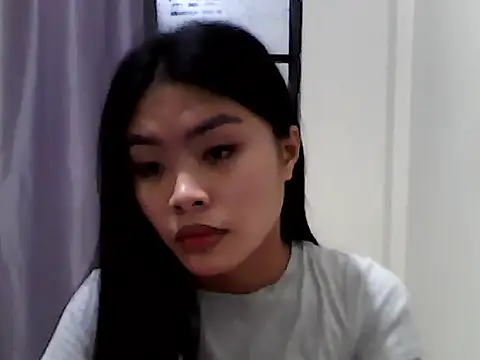 Yunnie_Chu stripchat live cam model