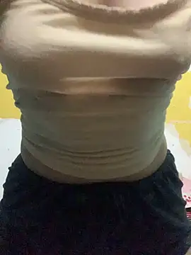 Poojachauhanlive stripchat live cam model