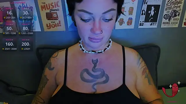 EllieOz stripchat live cam model
