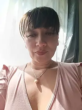 tata_sanz_ stripchat live cam model