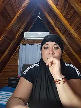 AmbarBurhan stripchat live cam model
