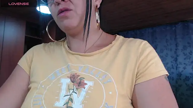 miia-big1boobs_ stripchat live cam model