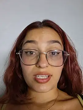 Ary-18 stripchat live cam model
