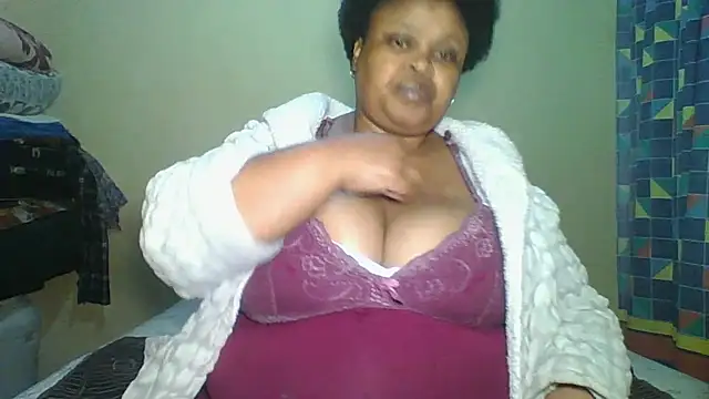 9voluptiustits stripchat live cam model