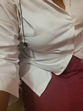 Tamil_Ammani stripchat live cam model