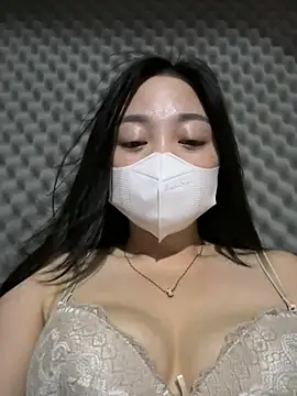lana-kan stripchat live cam model