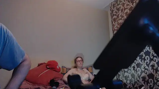MoonedByEva2025 stripchat live cam model