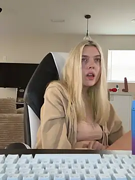 Rainsworld420 stripchat live cam model
