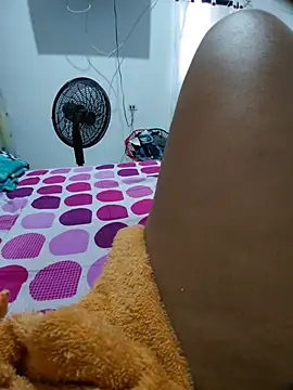 Samm50 stripchat live cam model