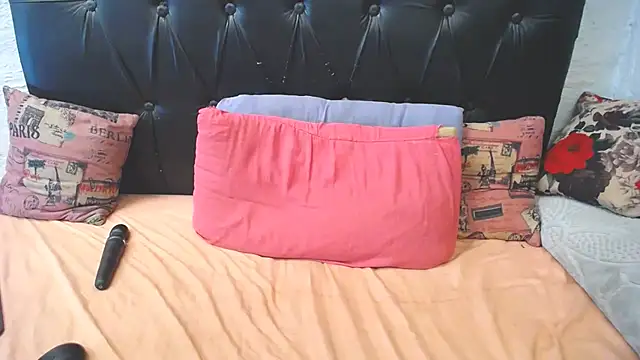 CandyBoobs69 stripchat live cam model