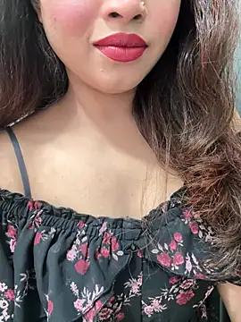 Yours_riya11 stripchat live cam model