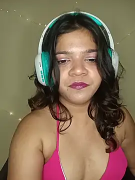 Uff_charu stripchat live cam model