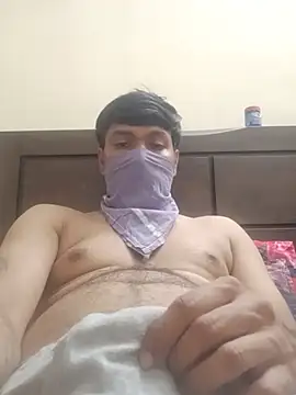 Aloneisbest stripchat live cam model