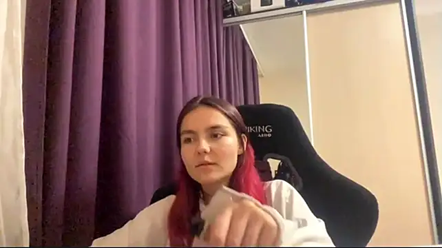 VelvetEden stripchat live cam model