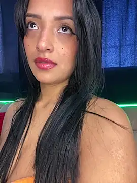 SaharQamar stripchat live cam model